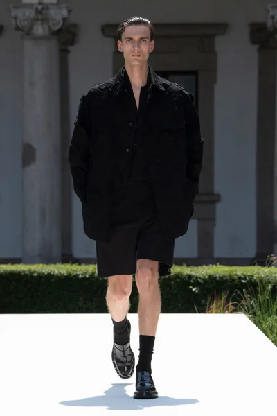 Look 36